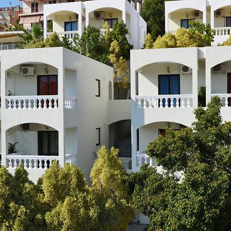 Апартаменти To Spiti Tis Eirinis Poros Town Екстер'єр фото