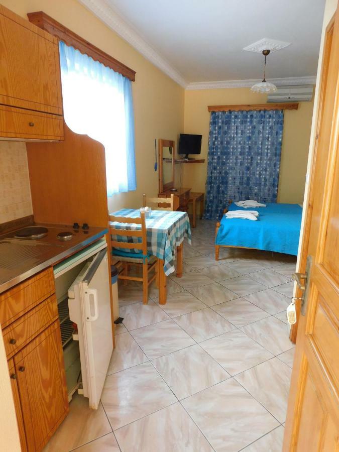 Апартаменти To Spiti Tis Eirinis Poros Town Екстер'єр фото
